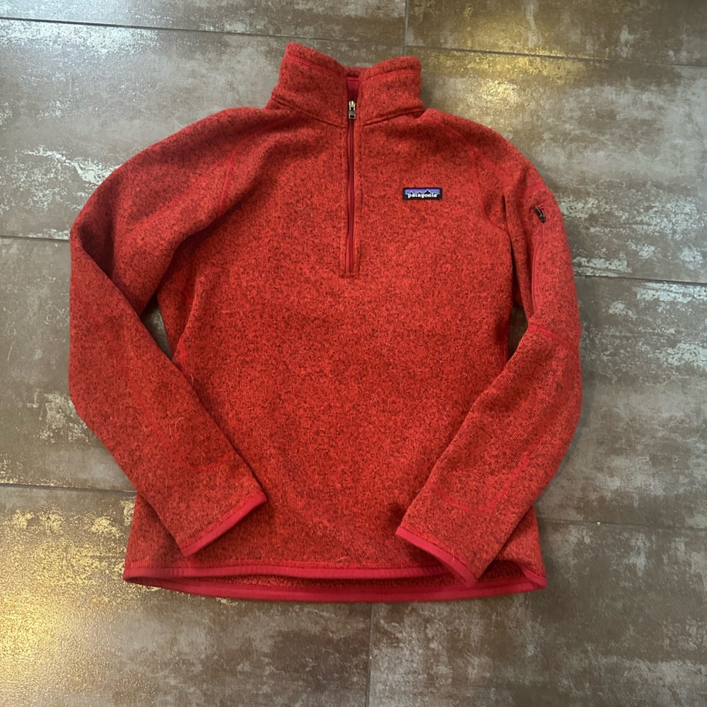 Red women’s Patagonia quarter zip sweatshirt size M